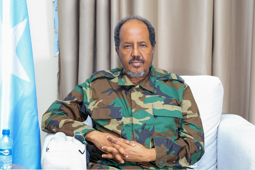 Madaxweynaha oo jooga Cadale.jpg